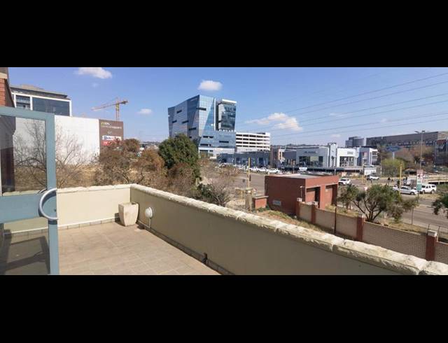 BUSINESS PROPERTY TO RENT IN MENLYN